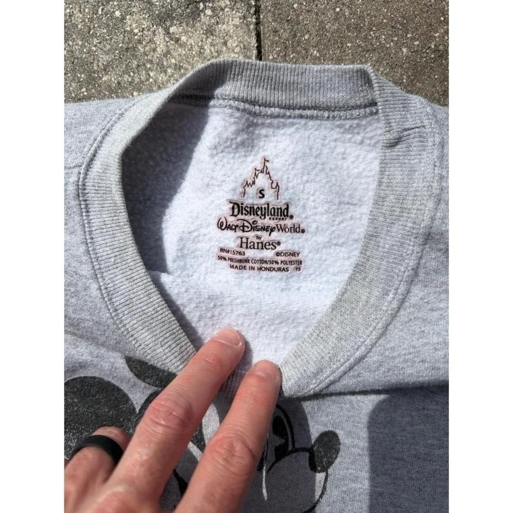Disney Mickey Mouse Crewneck‎ Sweater Gray Small Disneyland